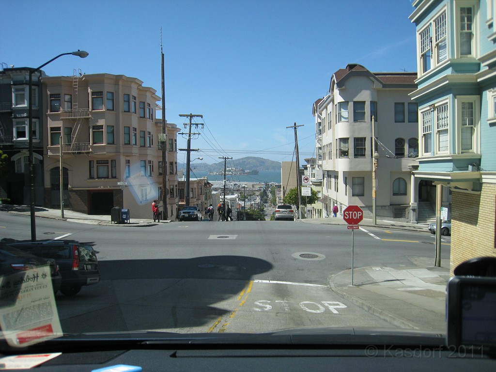 2011 Bay 2 Breakers Friday 0215.JPG - I was able to participate in the 100th annual running of the Bay to Breakers 12K race in San Francisco California. A weekend for sightseeing and racing.
